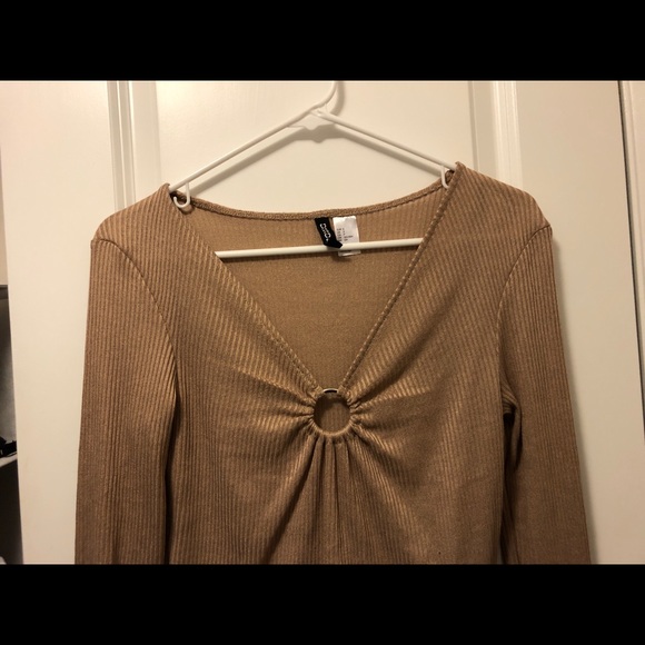 H&M Top - Picture 2 of 5